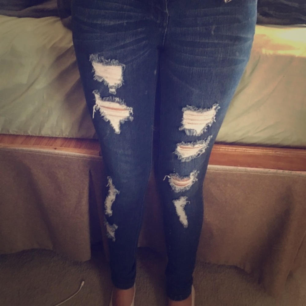 Distressed Skinny Jeans